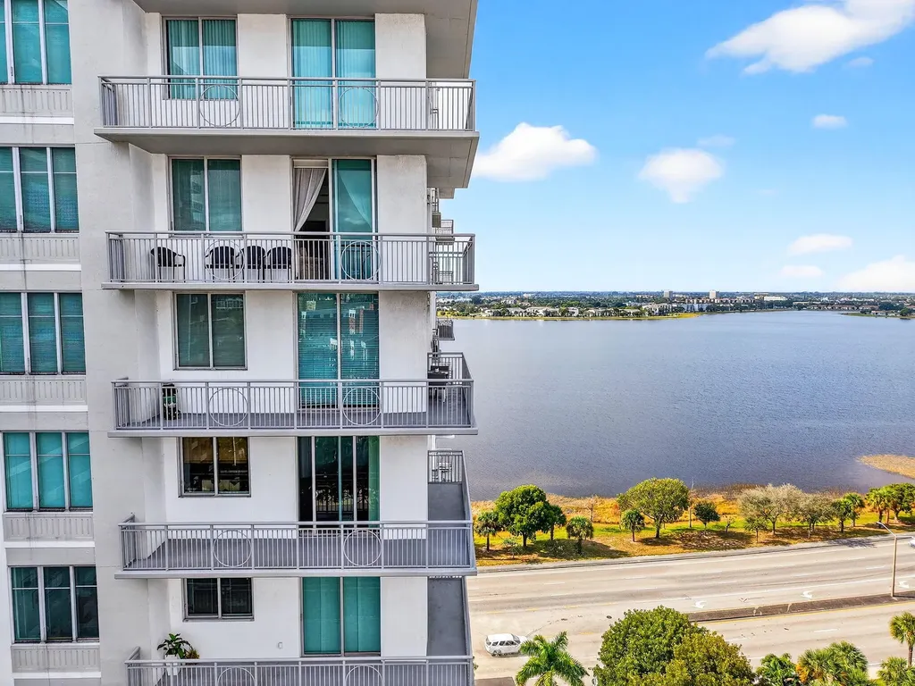 300 S Australian Avenue West Palm Beach FL 33401