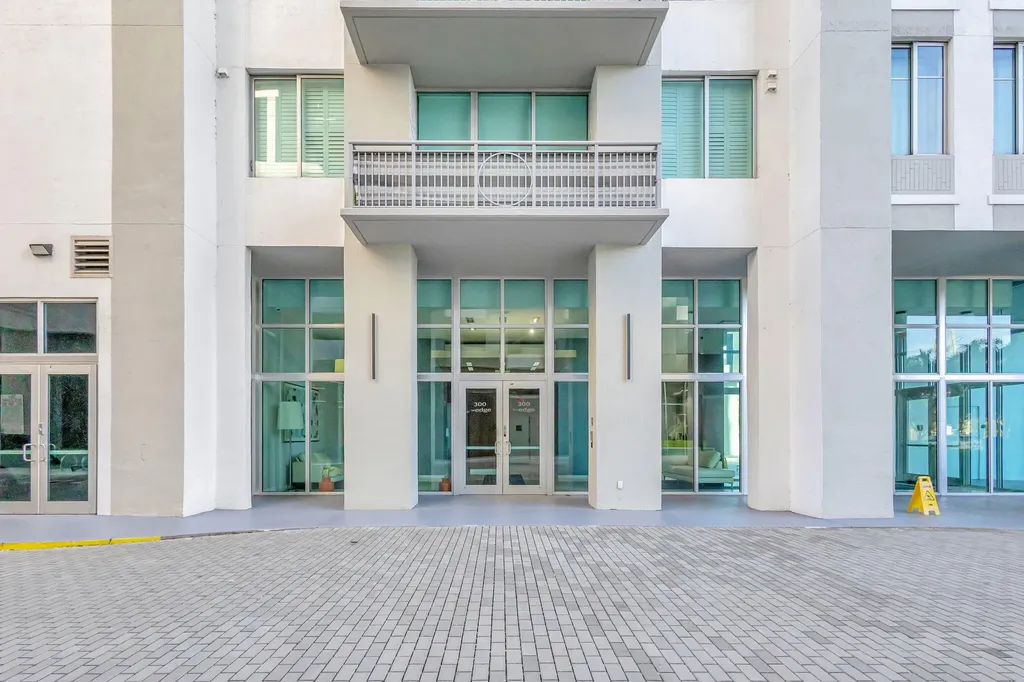 300 S Australian Avenue West Palm Beach FL 33401