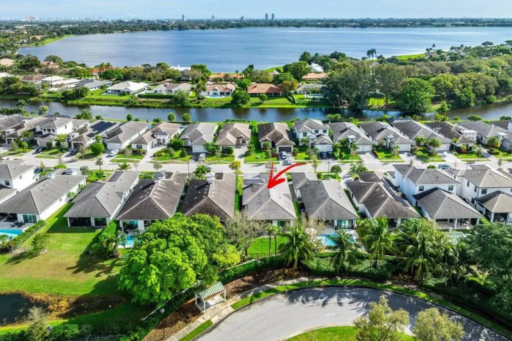 2928 Gin Berry Way West Palm Beach FL 33401