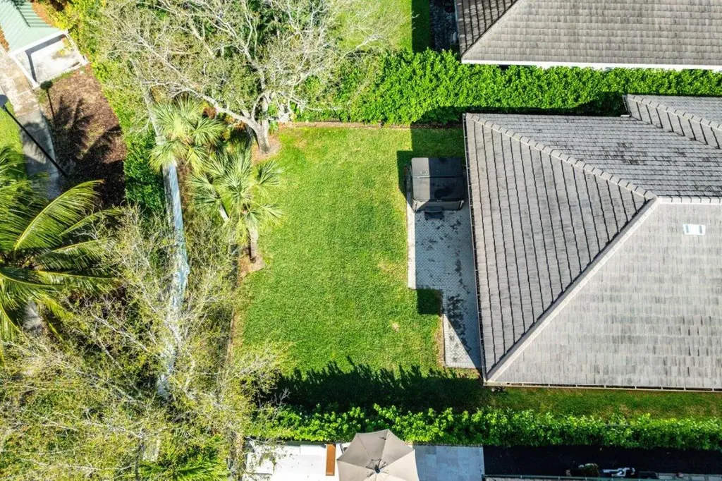 2928 Gin Berry Way West Palm Beach FL 33401