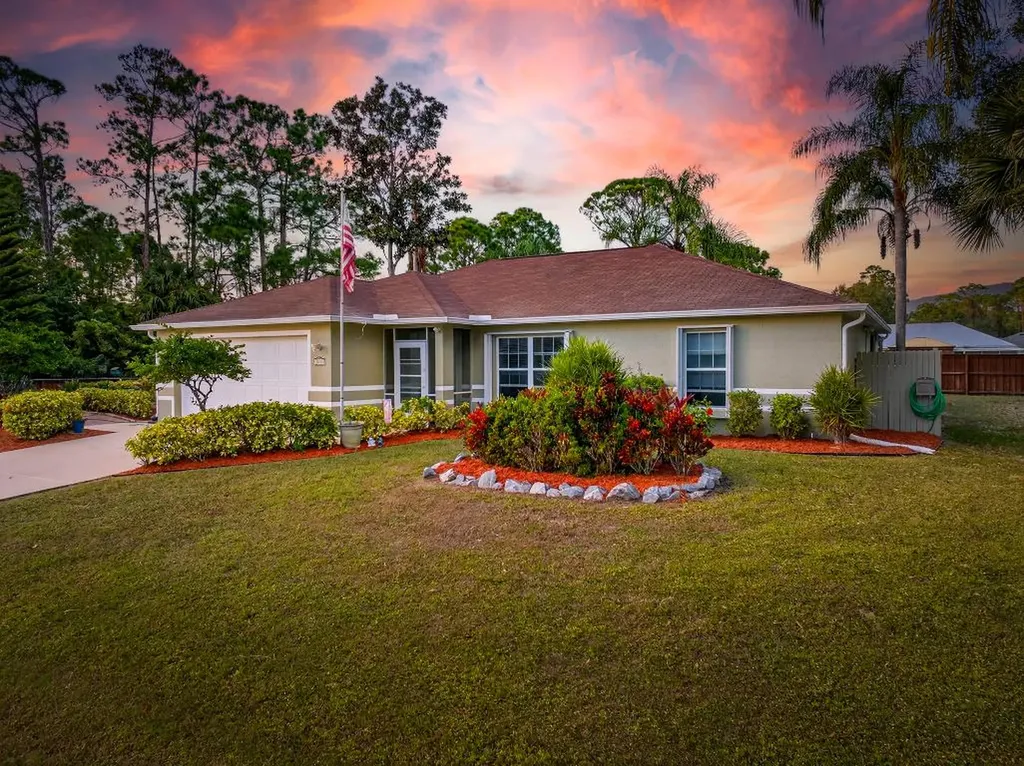 1585 Degamma Street NW Palm Bay FL 32907