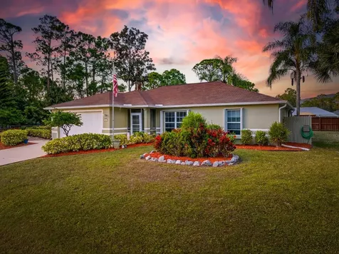 1585 Degamma Street NW Palm Bay FL 32907