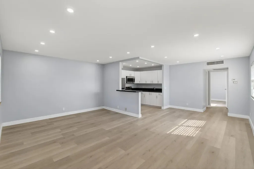 171 Monaco D Delray Beach FL 33446