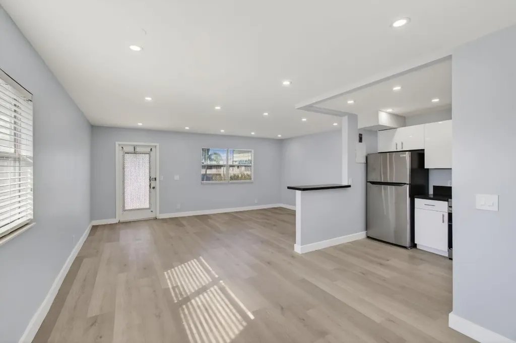 171 Monaco D Delray Beach FL 33446