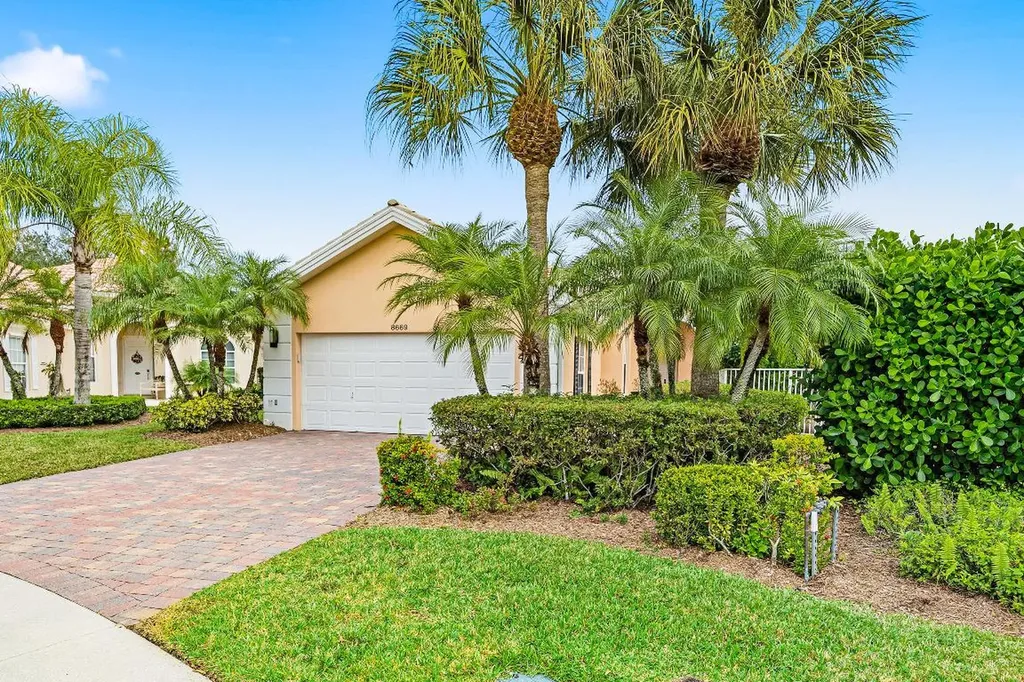 8669 Oldham Way Palm Beach Gardens FL 33412
