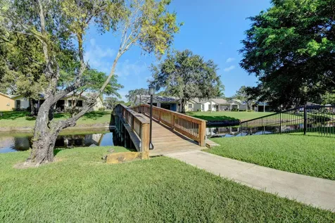 10926 Hidden Lake Place Boca Raton FL 33498