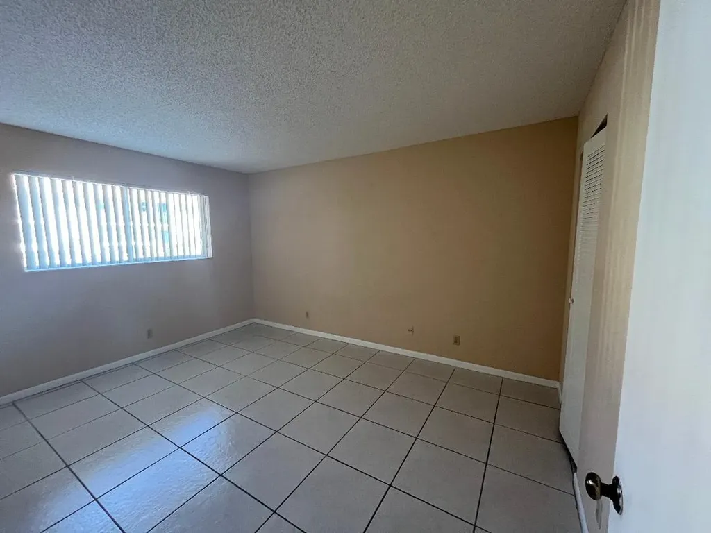 2885 SW 22nd Avenue Delray Beach FL 33445
