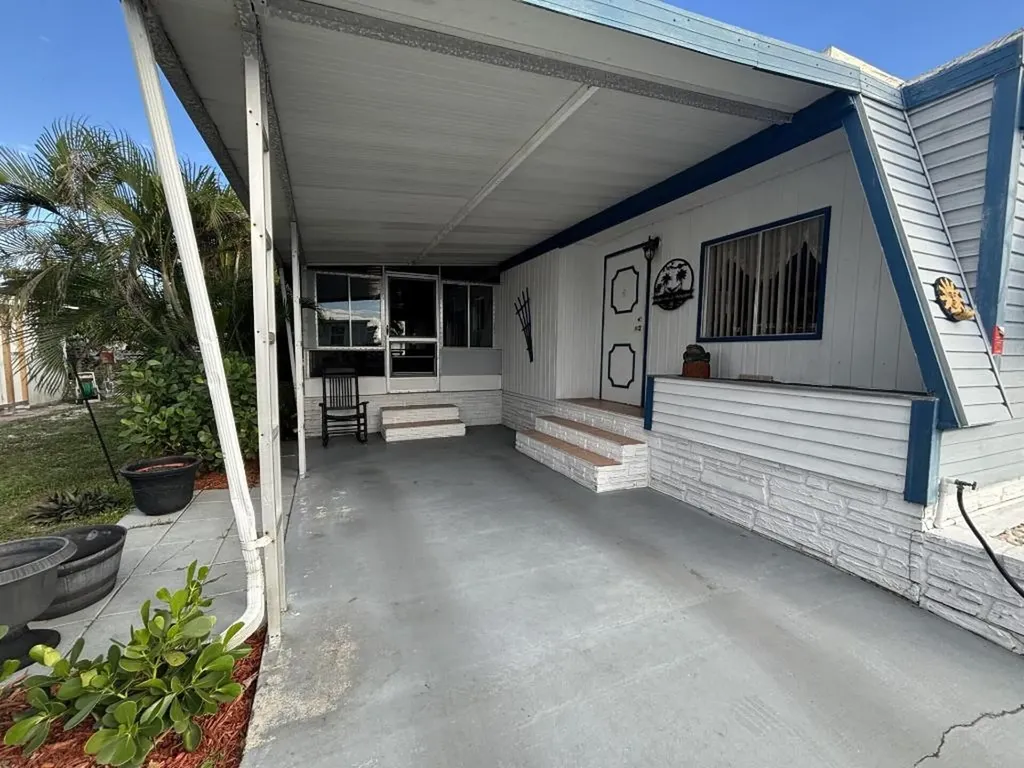 4912 NW 3rd Ave, Lot 940 Deerfield Beach FL 33064