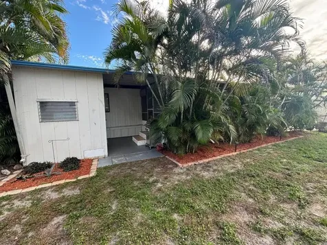4912 NW 3rd Ave, Lot 940 Deerfield Beach FL 33064