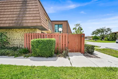 1458 N Lawnwood Circle Fort Pierce FL 34950