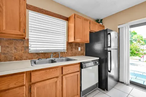 1458 N Lawnwood Circle Fort Pierce FL 34950