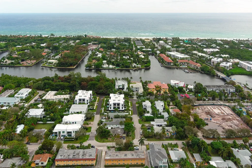 1000 NE 9th Avenue Delray Beach FL 33483