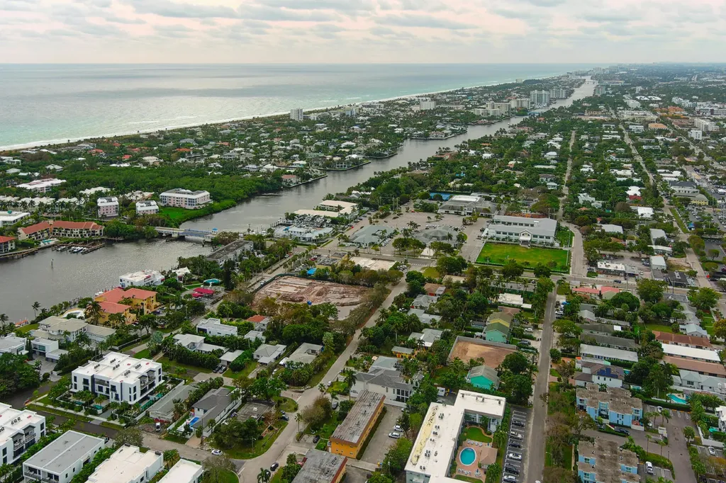 1000 NE 9th Avenue Delray Beach FL 33483