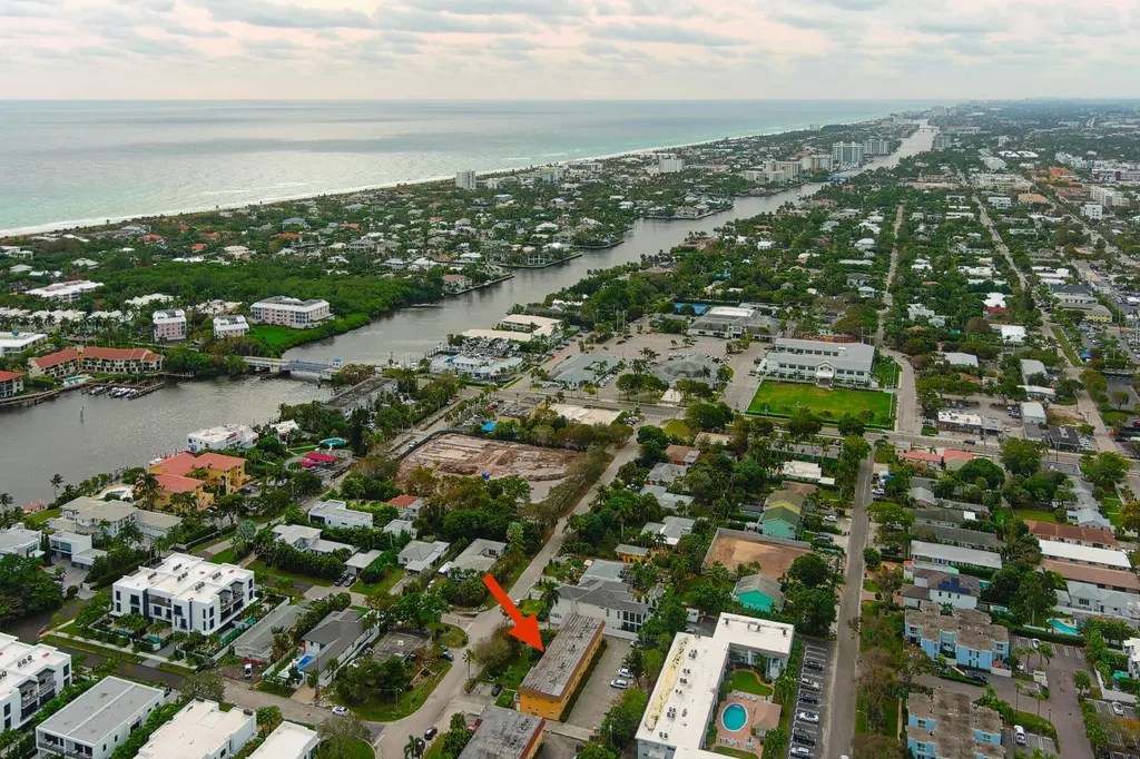 1000 NE 9th Avenue Delray Beach FL 33483