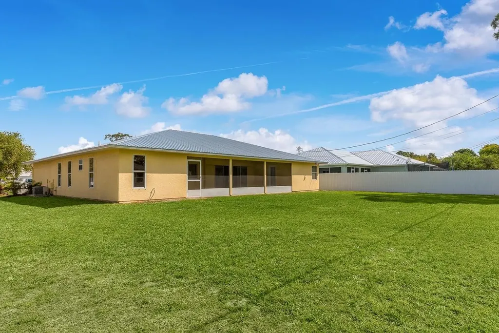 1126 SW Calmar Avenue Port St Lucie FL 34953