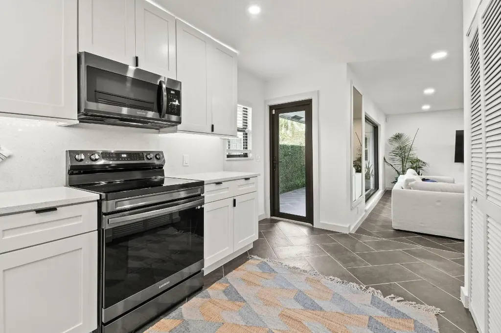 630 NE 15th Place Boynton Beach FL 33435