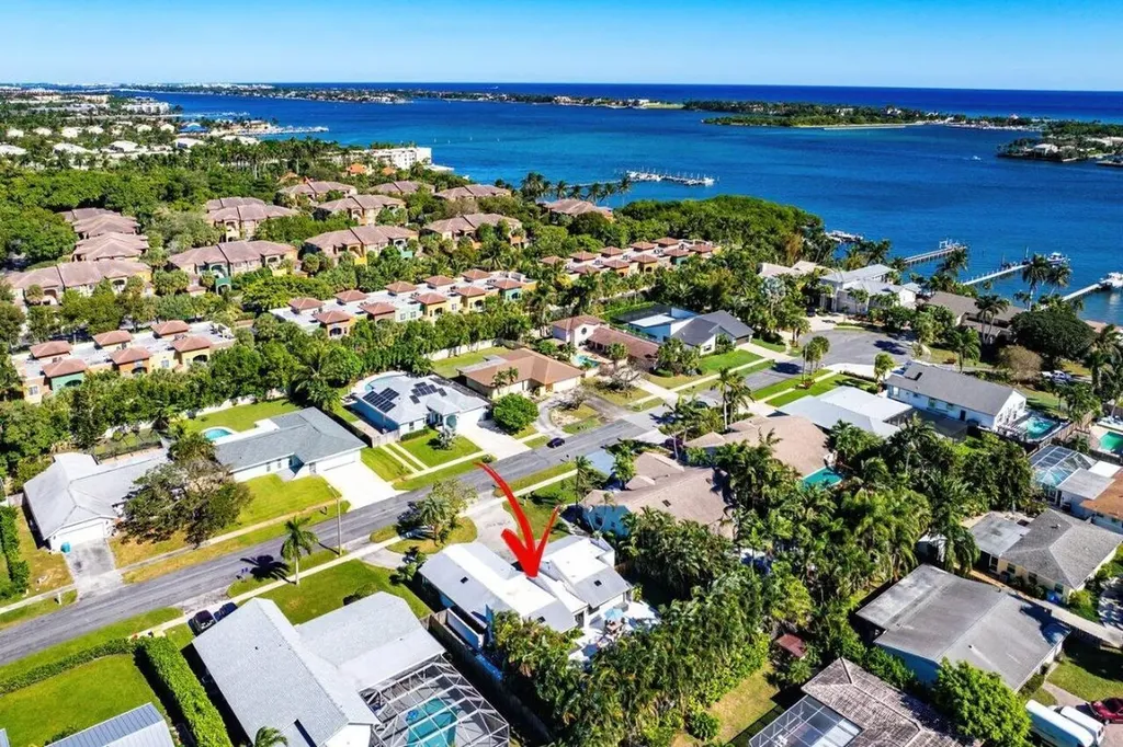 630 NE 15th Place Boynton Beach FL 33435