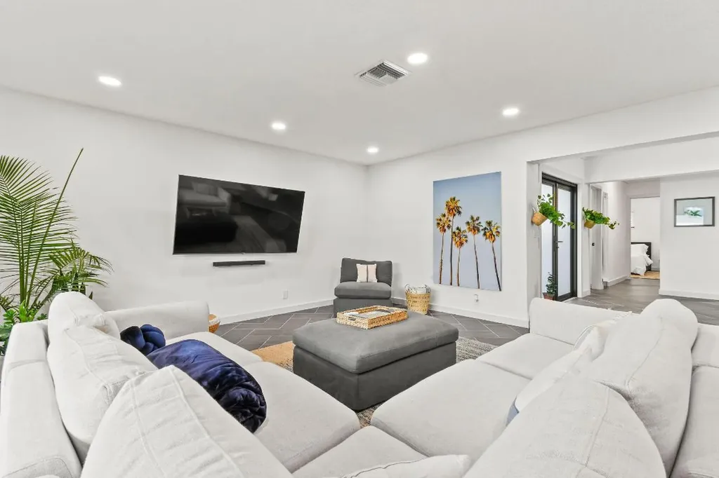 630 NE 15th Place Boynton Beach FL 33435
