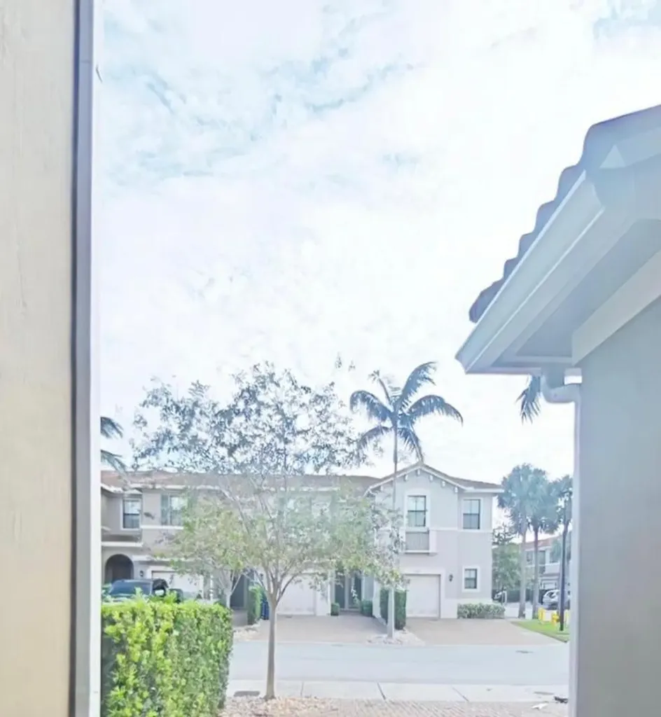1087 NW 33rd Manor Pompano Beach FL 33064