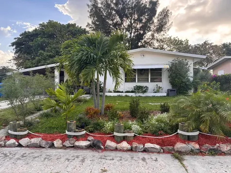 609 S Arnold Avenue Lantana FL 33462