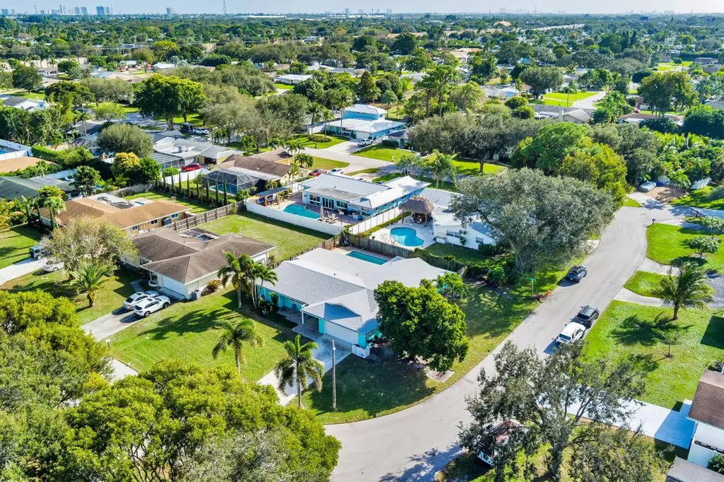 4244 Hyacinth Circle N Palm Beach Gardens FL 33410