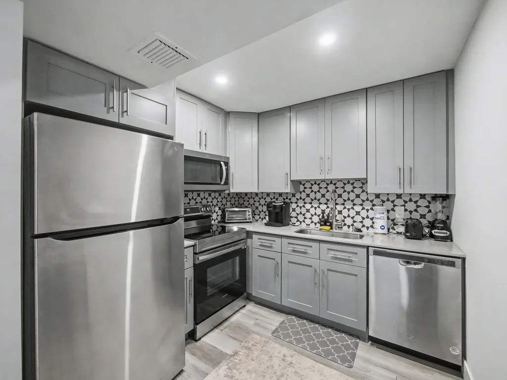112 Claremont Lane Palm Beach Shores FL 33404