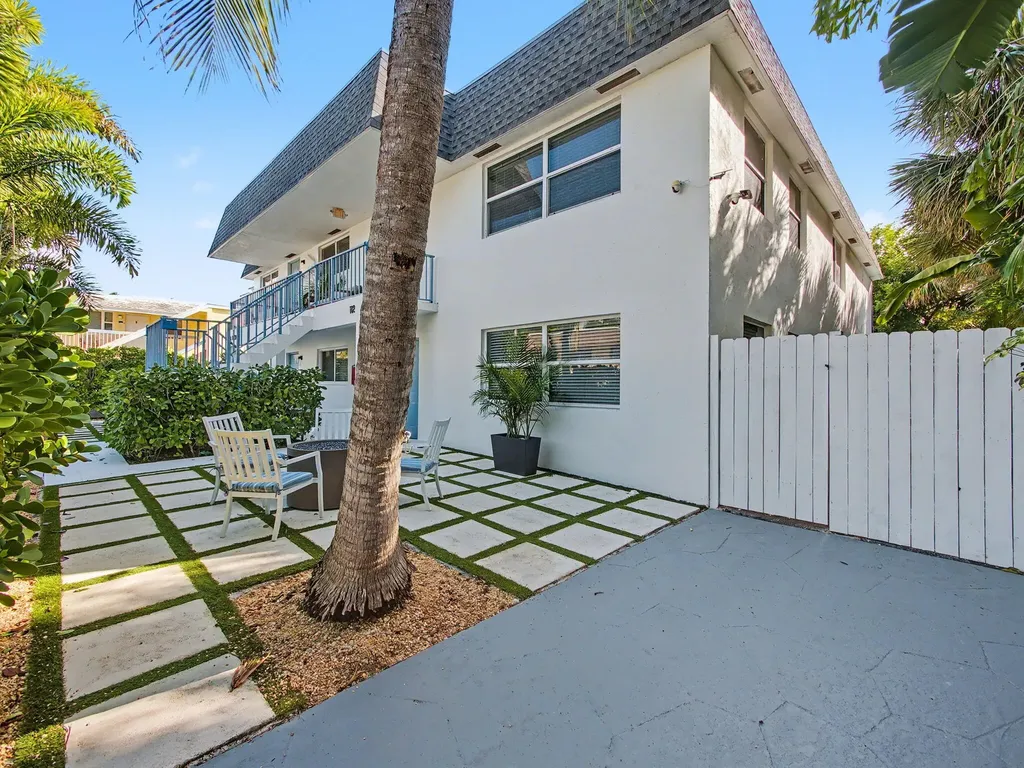 112 Claremont Lane Palm Beach Shores FL 33404