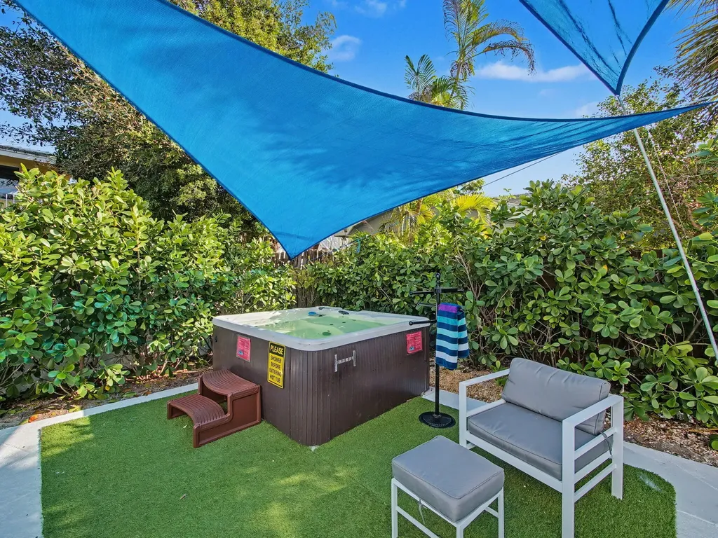 112 Claremont Lane Palm Beach Shores FL 33404