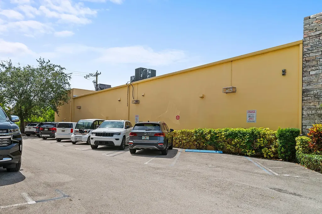117 NE 5th Avenue Delray Beach FL 33483
