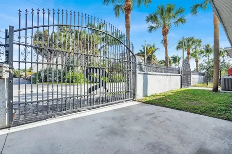 101 NW 9th Street Boca Raton FL 33432