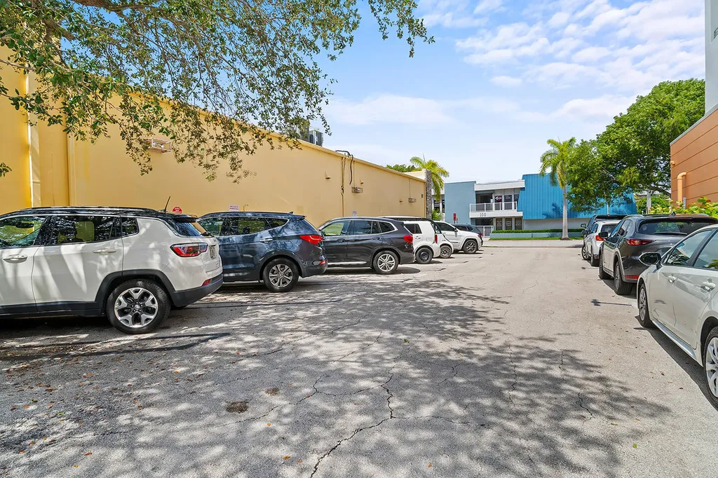 117 NE 5th Avenue Delray Beach FL 33483