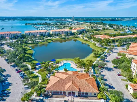 33 Harbour Isle Drive W Fort Pierce FL 34949
