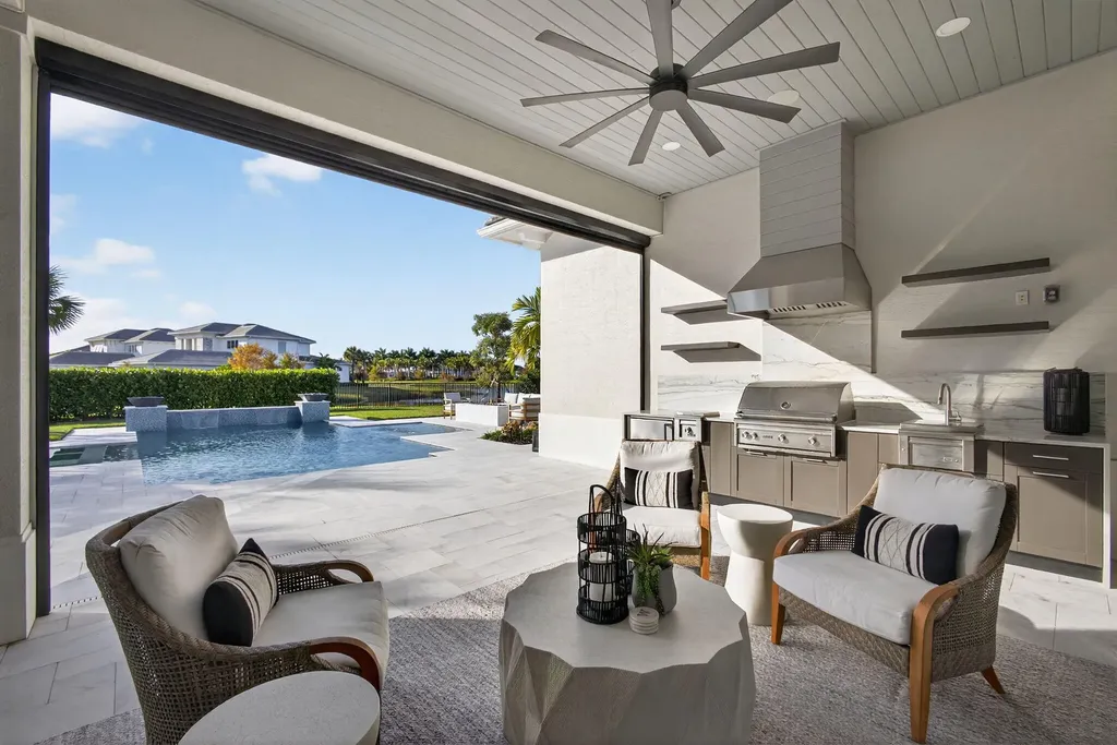 9261 Coral Isle Circle Palm Beach Gardens FL 33412