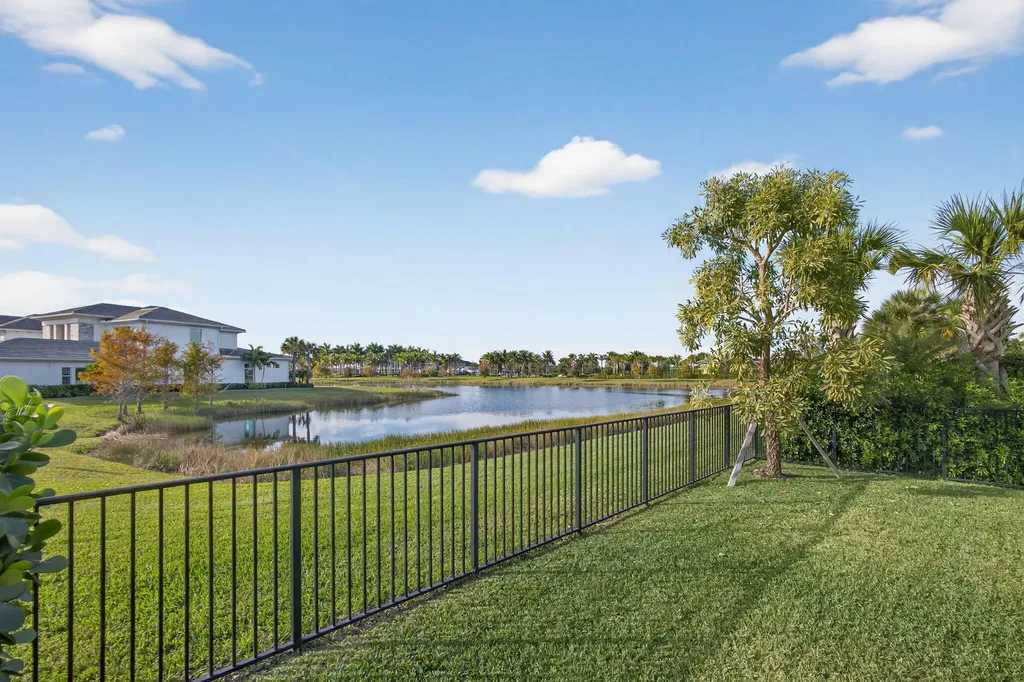 9261 Coral Isle Circle Palm Beach Gardens FL 33412