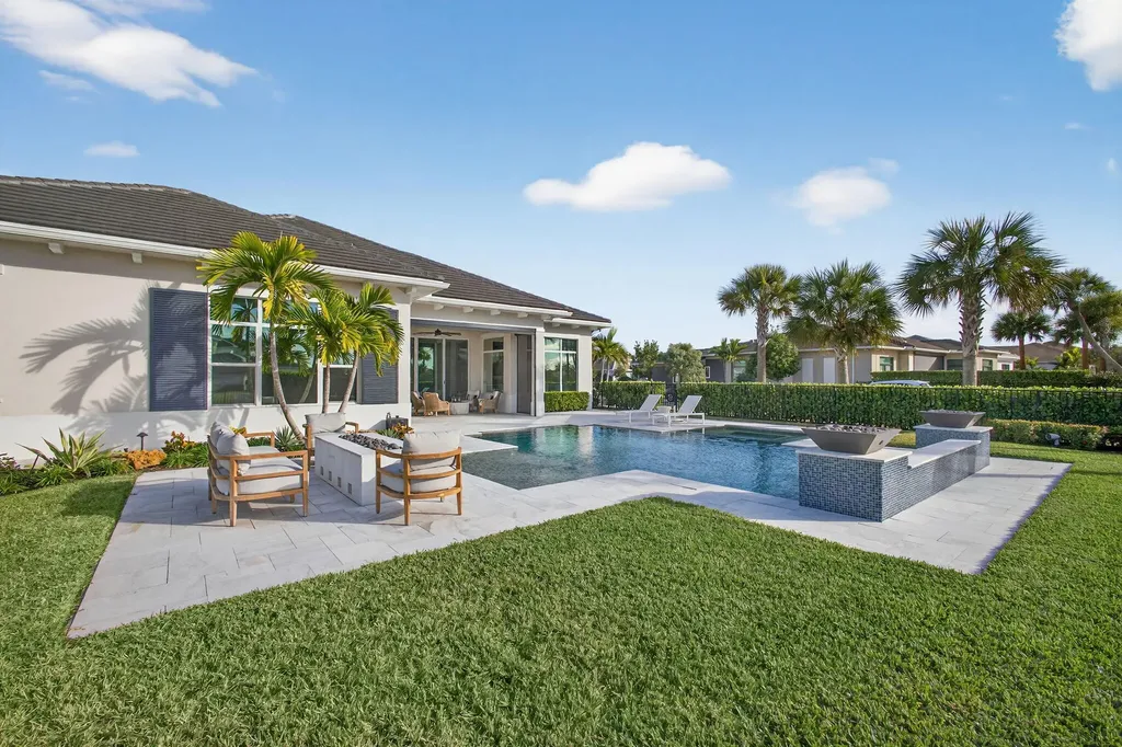 9261 Coral Isle Circle Palm Beach Gardens FL 33412