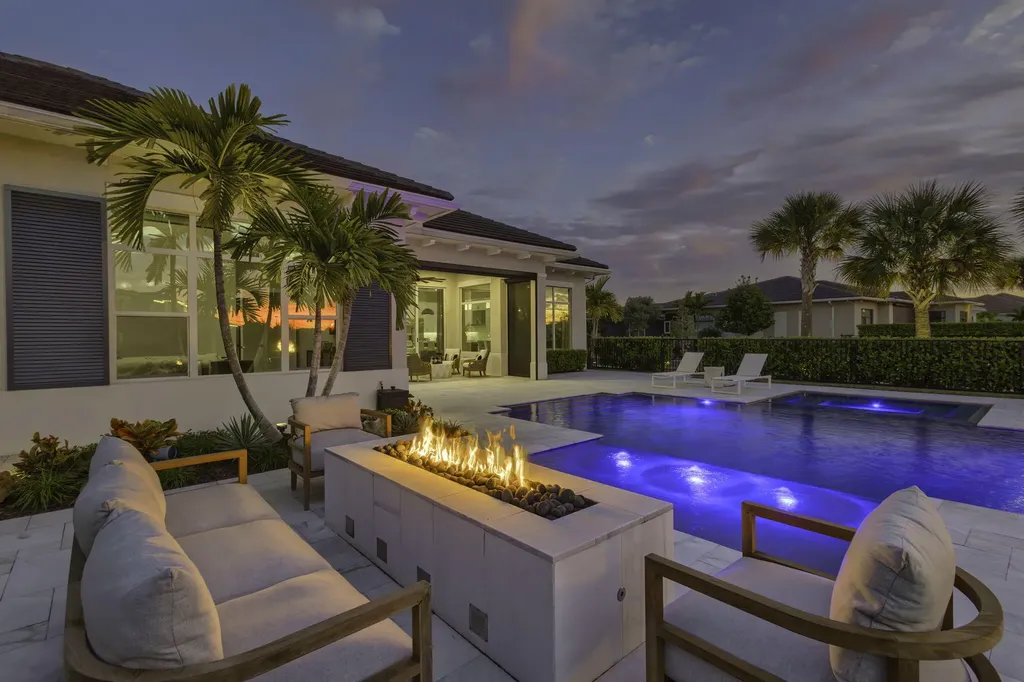 9261 Coral Isle Circle Palm Beach Gardens FL 33412
