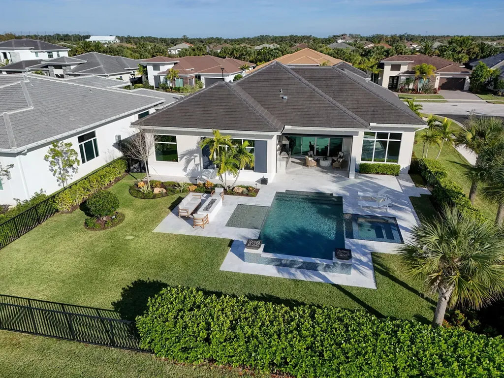 9261 Coral Isle Circle Palm Beach Gardens FL 33412