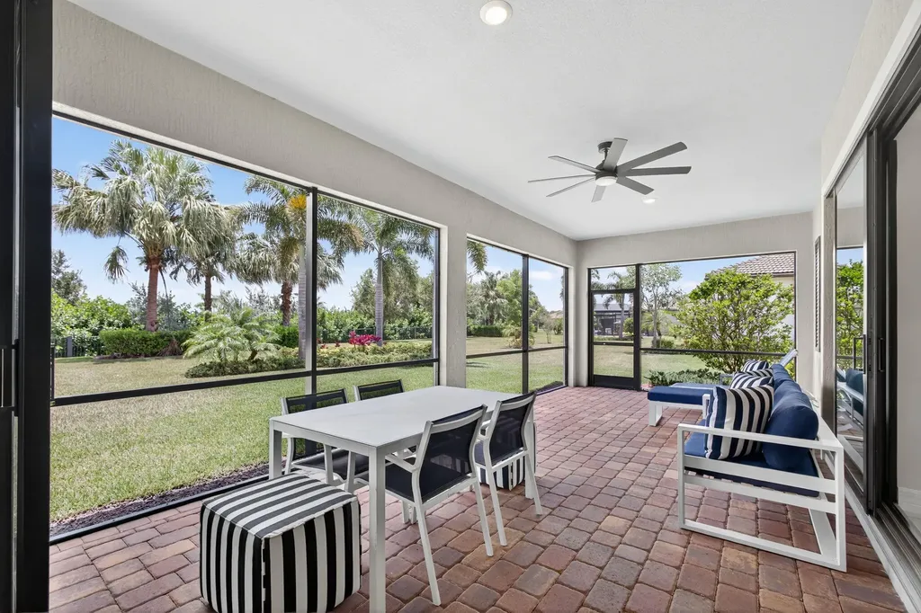9218 Balsamo Drive Palm Beach Gardens FL 33412