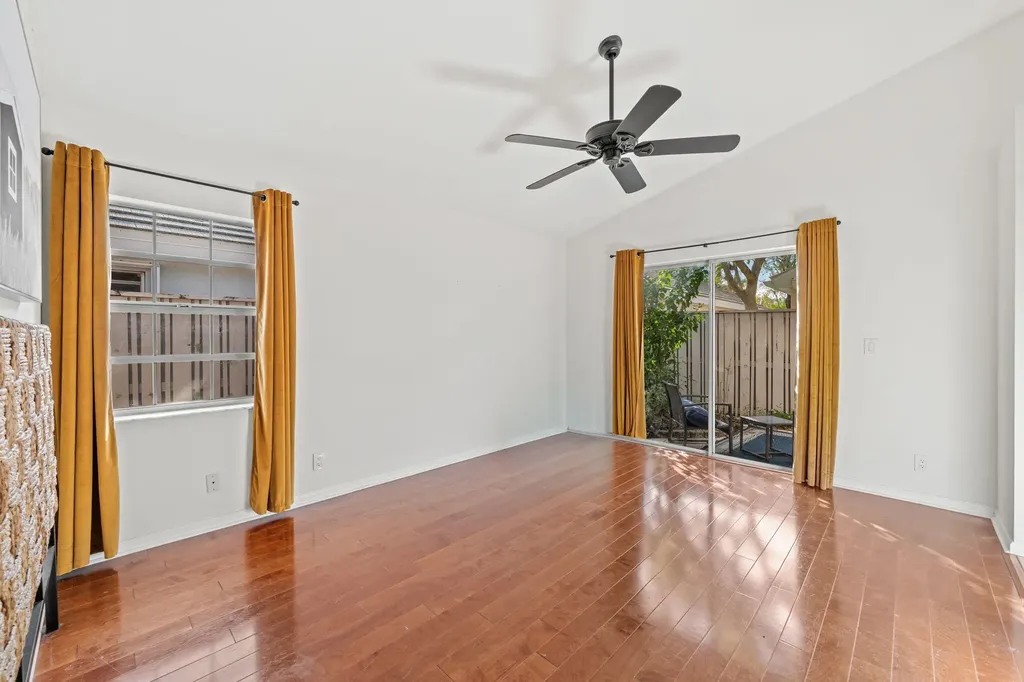 28 Governors Court Palm Beach Gardens FL 33418