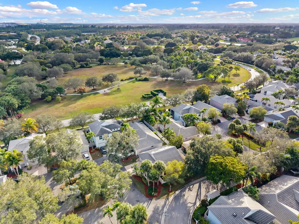 28 Governors Court Palm Beach Gardens FL 33418