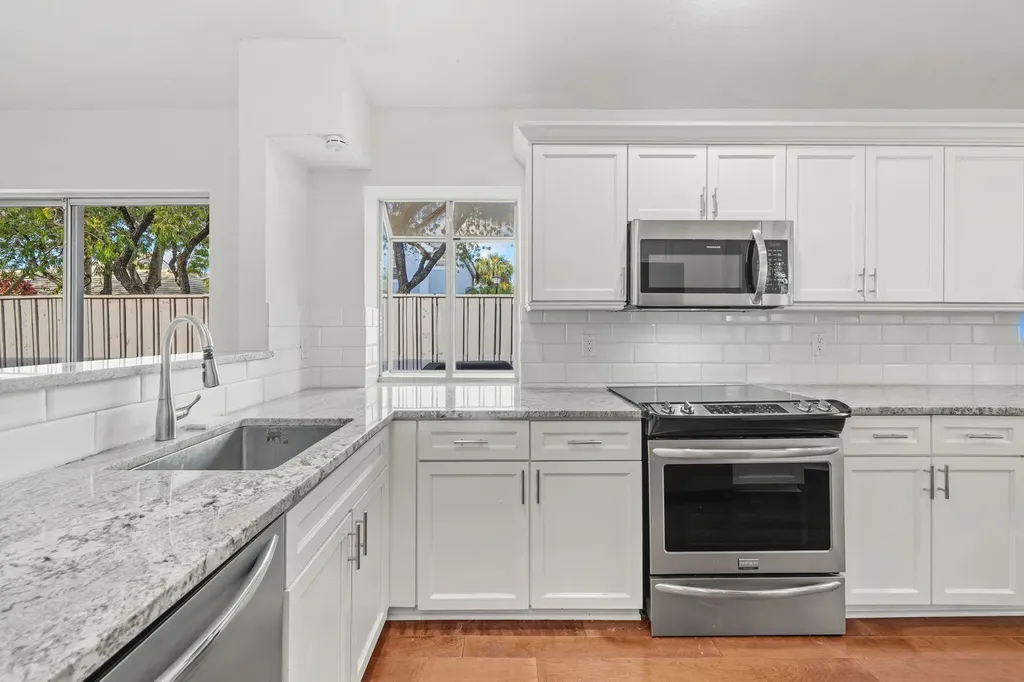 28 Governors Court Palm Beach Gardens FL 33418
