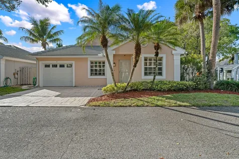 28 Governors Court Palm Beach Gardens FL 33418