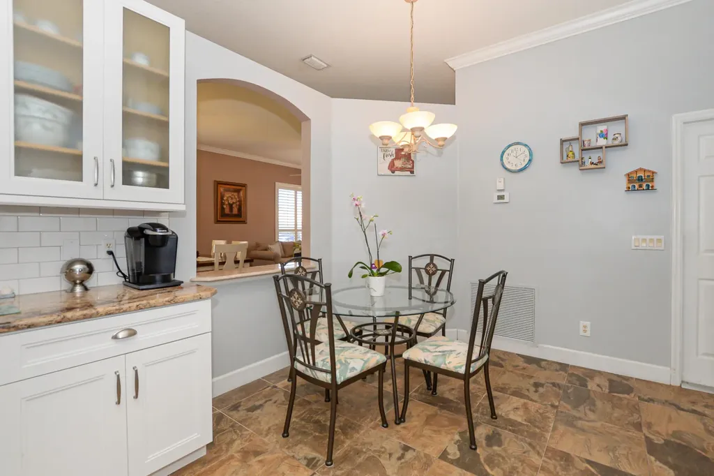 587 NW Lambrusco Drive Port St Lucie FL 34986
