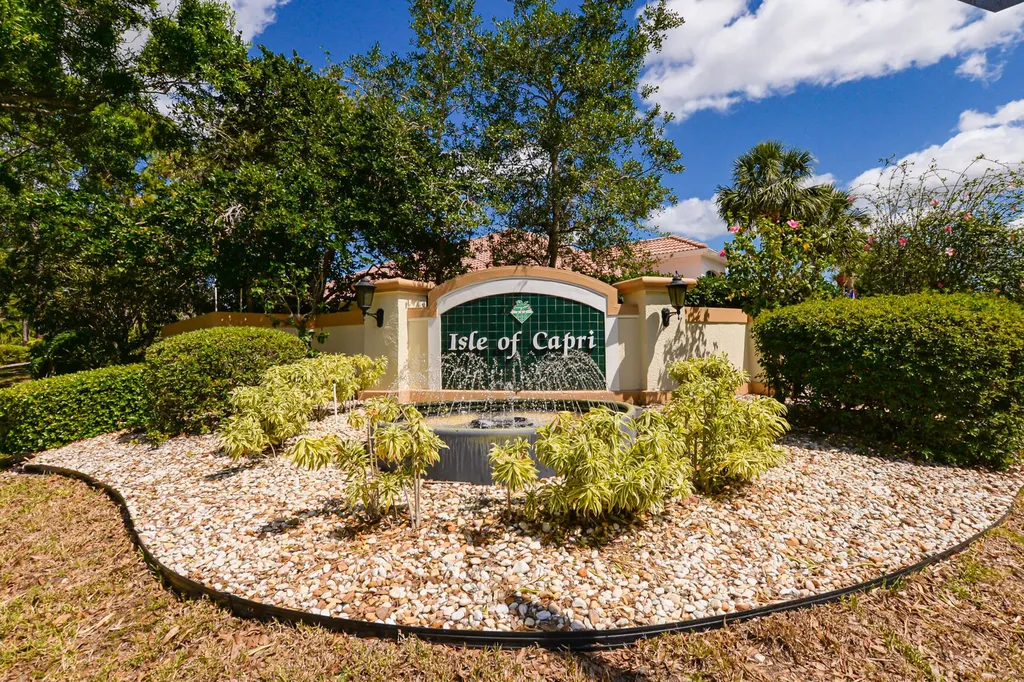 587 NW Lambrusco Drive Port St Lucie FL 34986