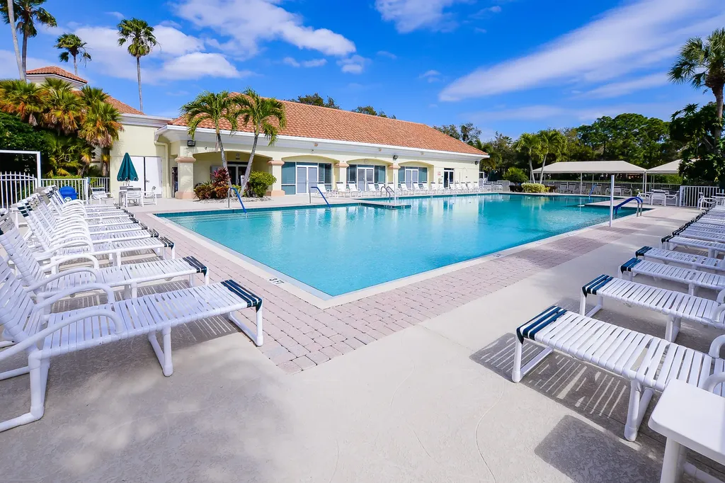 587 NW Lambrusco Drive Port St Lucie FL 34986