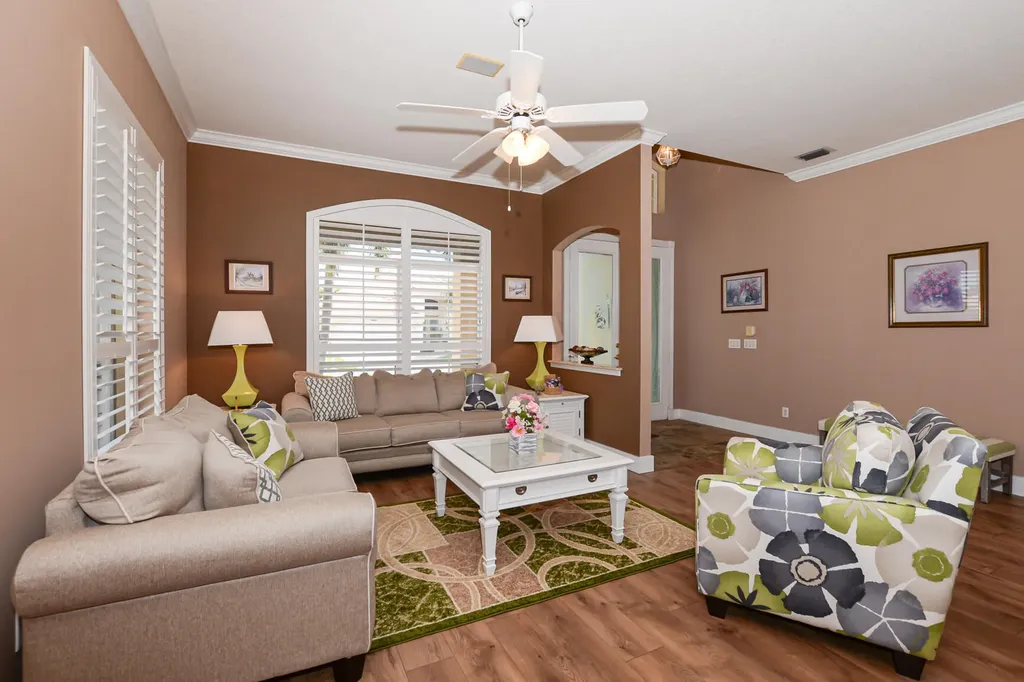 587 NW Lambrusco Drive Port St Lucie FL 34986