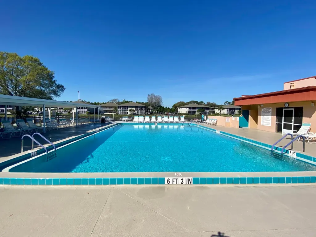 26 Lake Vista Trail E Port St Lucie FL 34952