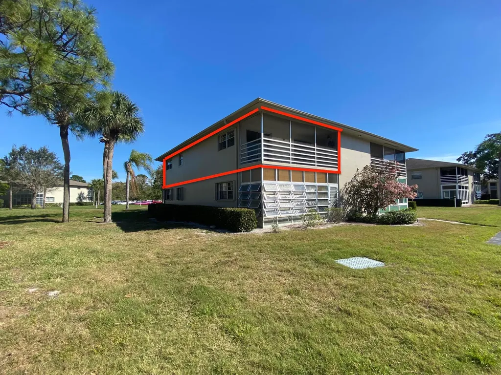 26 Lake Vista Trail E Port St Lucie FL 34952