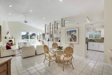 7283 Via Palomar Boca Raton FL 33433