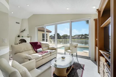 7283 Via Palomar Boca Raton FL 33433